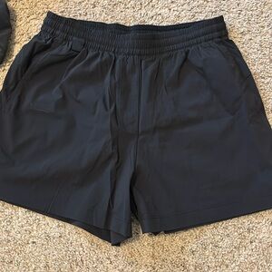Lululemon high rise hiking short